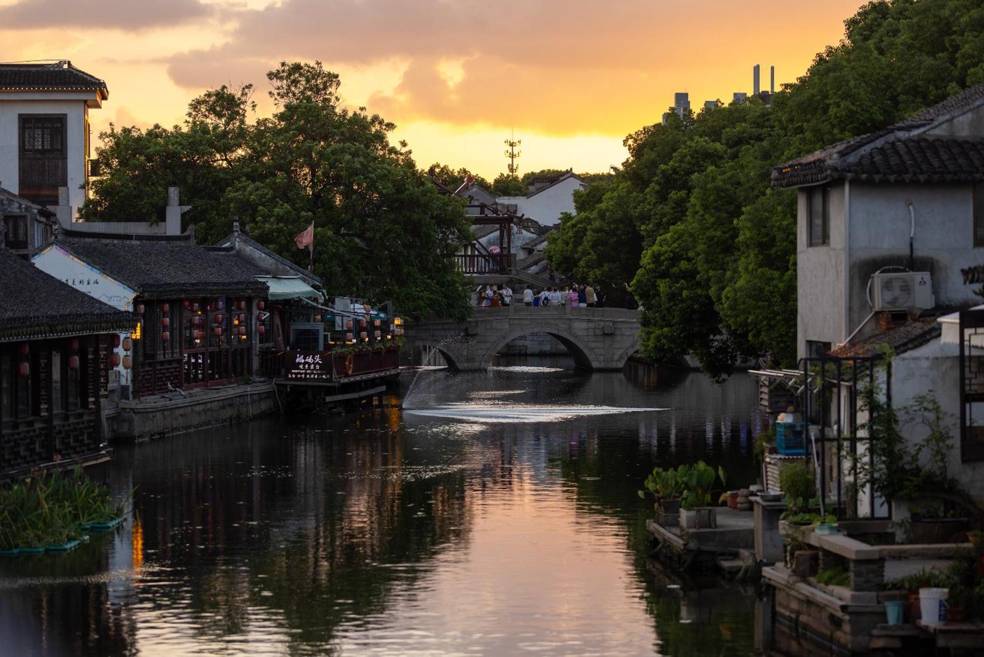 Tongli Slowlife River View Inn 蘇州 エクステリア 写真